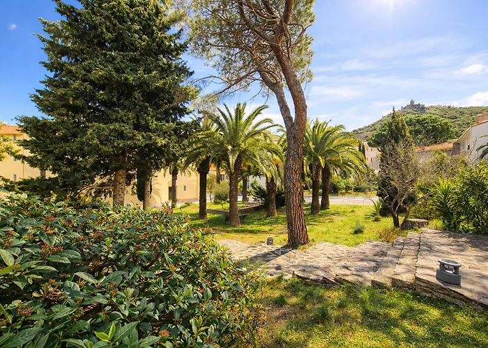 Pour 6 Avec Terrasse A Collioure, Proche - Fr-1-309-261 *